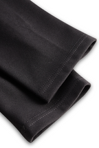 Neckline and shoulder structure detail