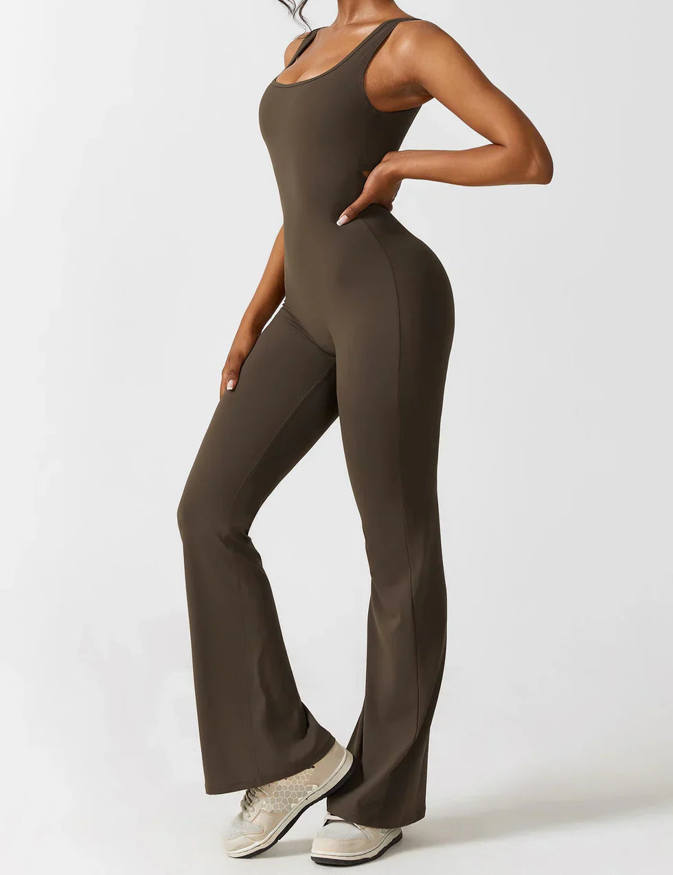 Flare leg silhouette, front and side view