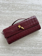 Detachable crossbody strap adjustment detail