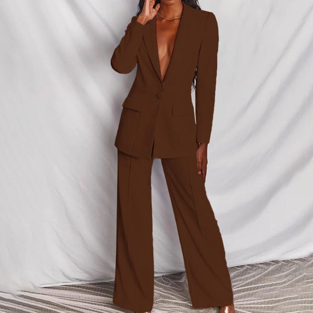 Waistband and closure detail of wide leg trousers