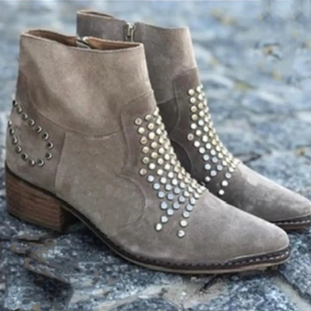 Bottines talon bloc cloutées bout pointu pour femme – vue 3
