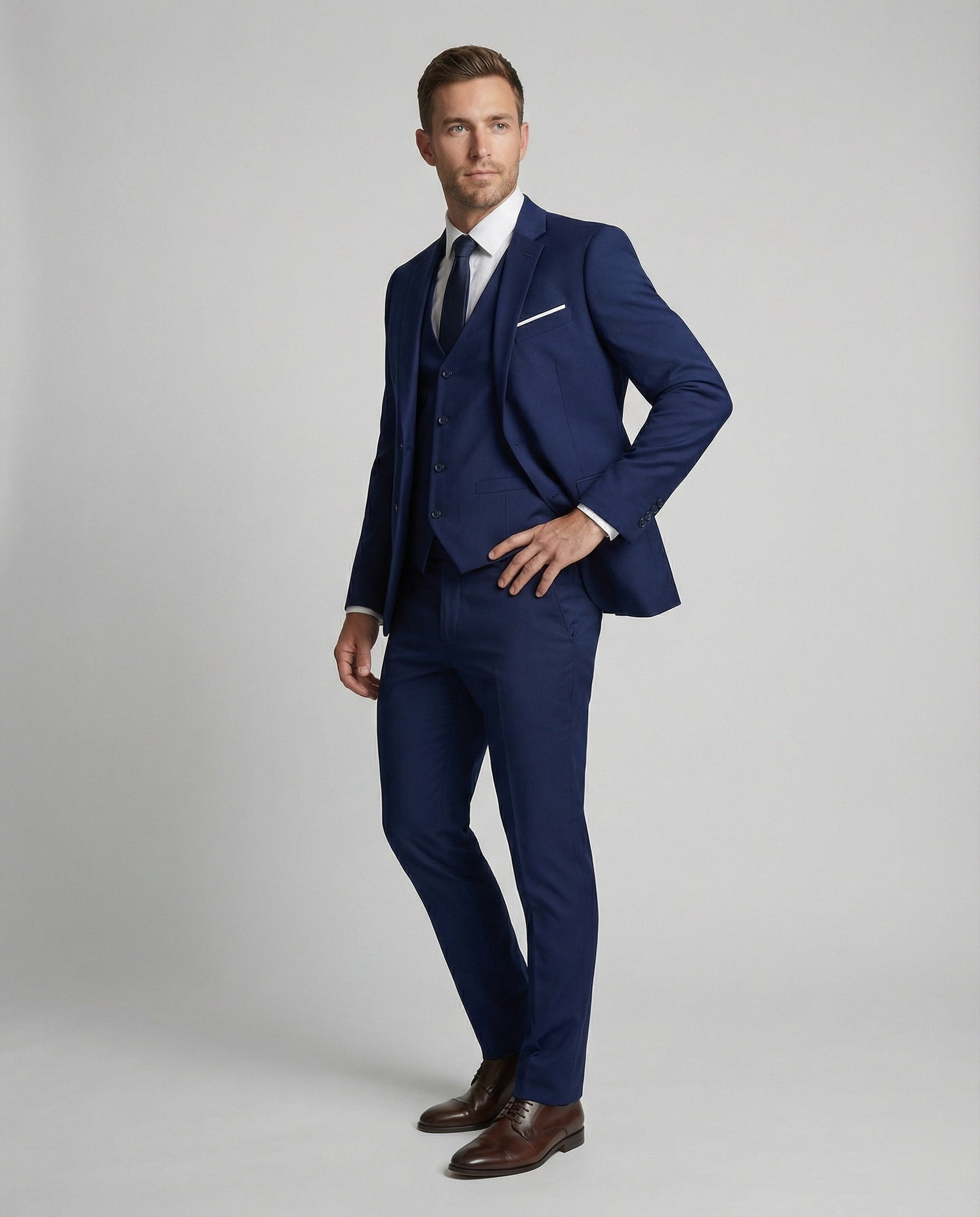 Costume trois pièces ajusté avec gilet pour homme