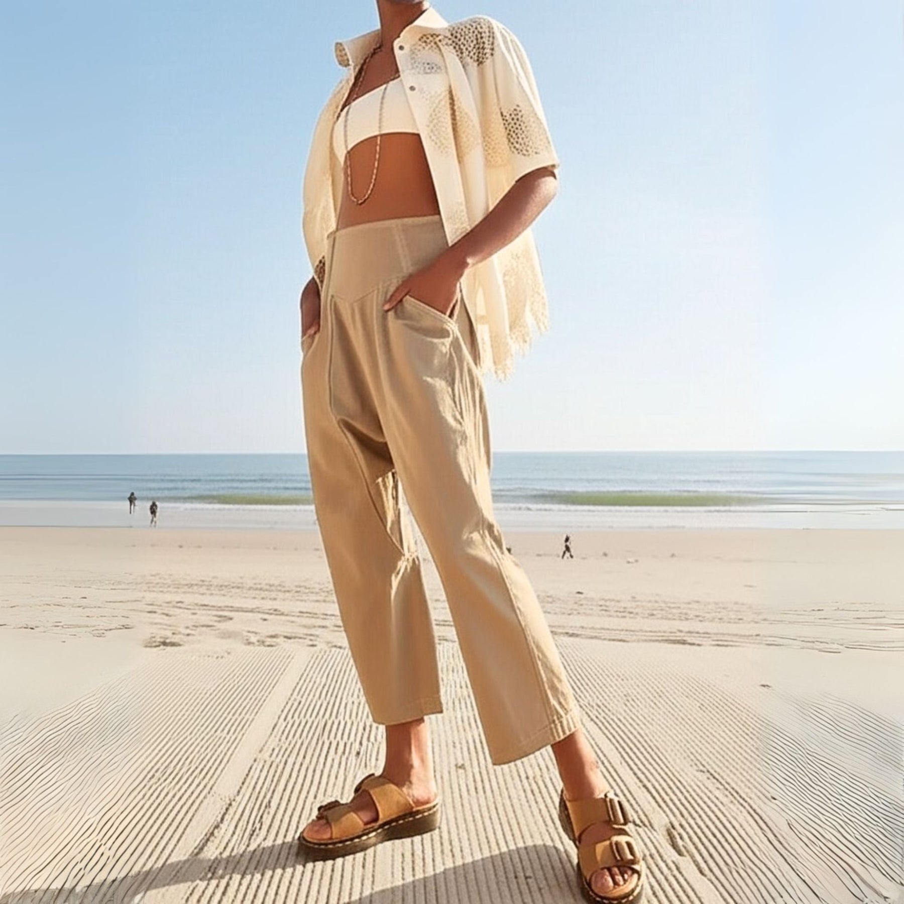 Walking pose, side angle of trousers