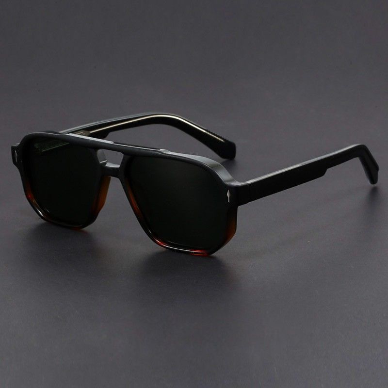 Model in casual outfit wearing oversized aviators, three-quarter angle