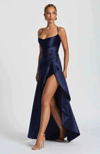 Sweetheart neckline and spaghetti straps detail