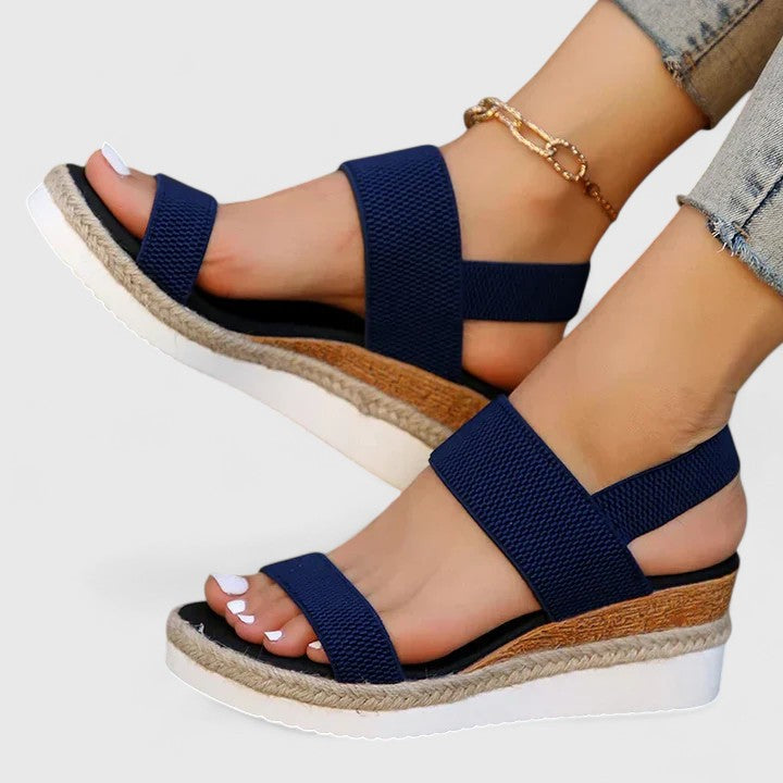 Close-up of flatform sole and height detail