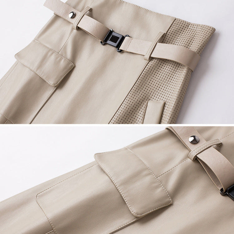 High-waisted waistband and belt closure detail