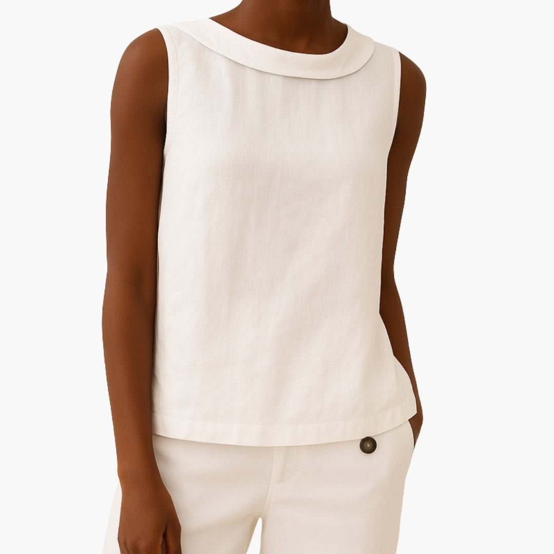 Detail of structured collar and shoulder coverage