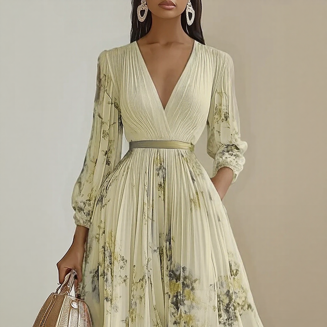 Back shoulder and sleeve detail on pleated dress