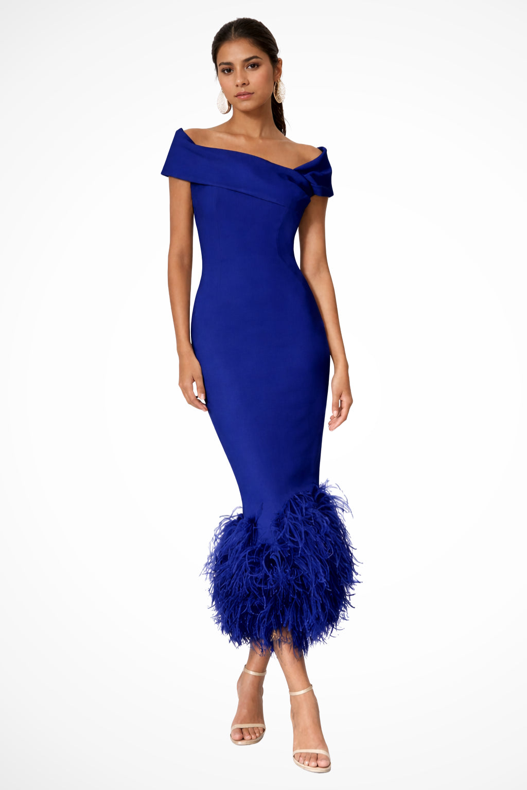 Off shoulder fold-over neckline detail on dress