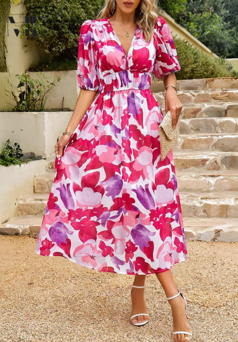 Short sleeve detail on floral dress