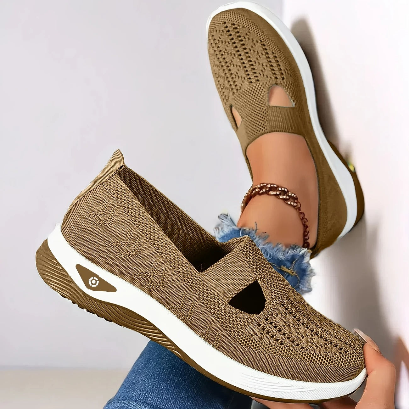 Detail of memory foam footbed and cushioning technology