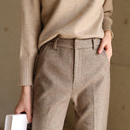 Weekend casual look with trousers and oversized top
